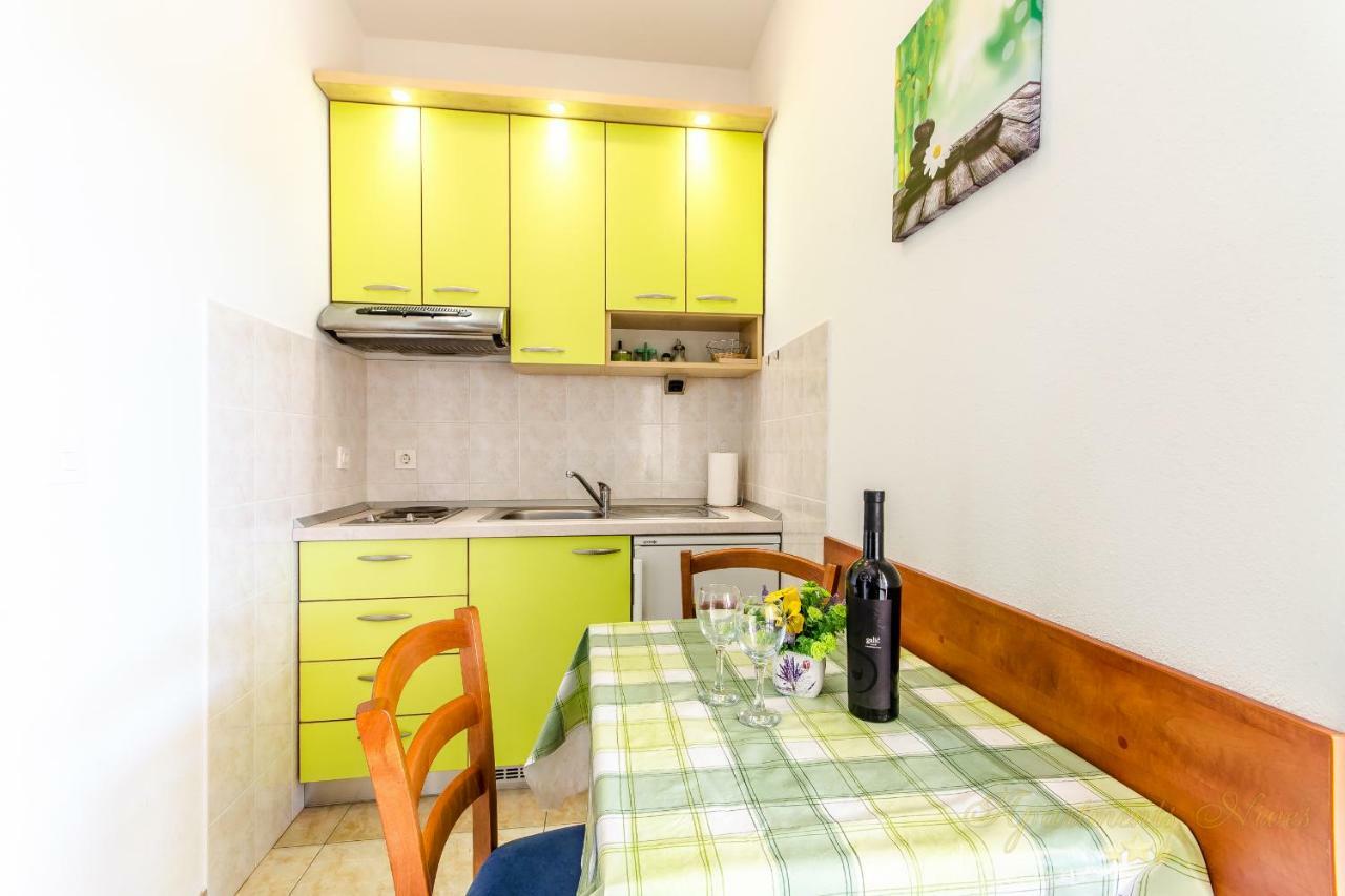 Apartments Nives Suhi Potok Есенице Экстерьер фото