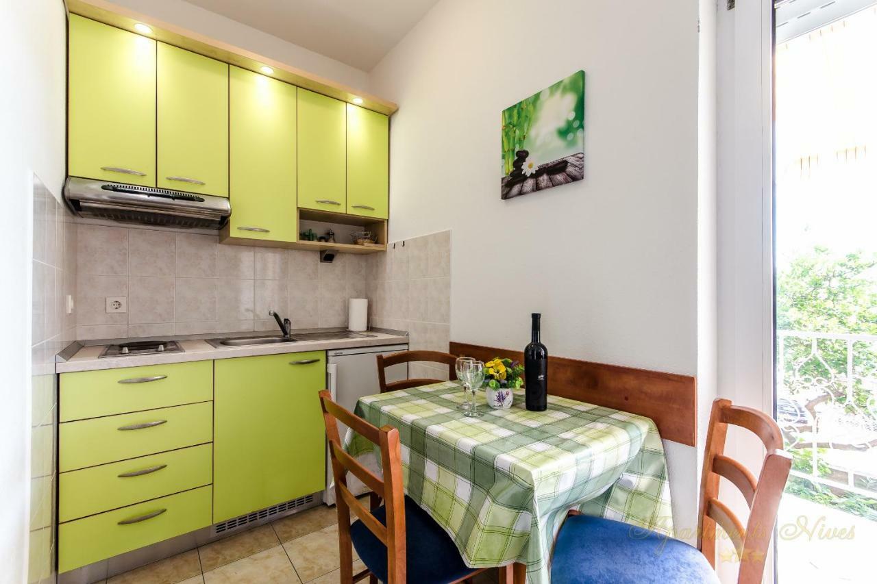 Apartments Nives Suhi Potok Есенице Экстерьер фото