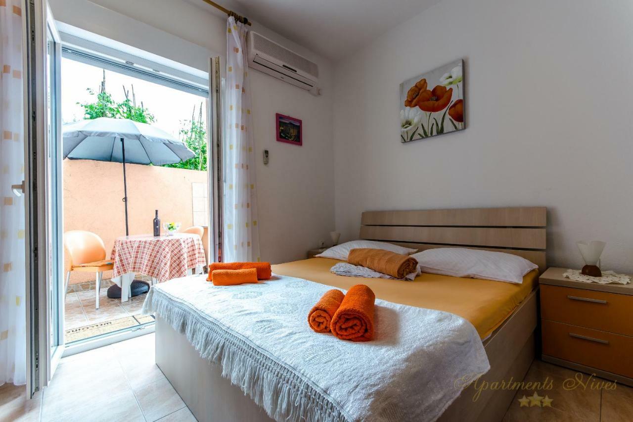 Apartments Nives Suhi Potok Есенице Экстерьер фото