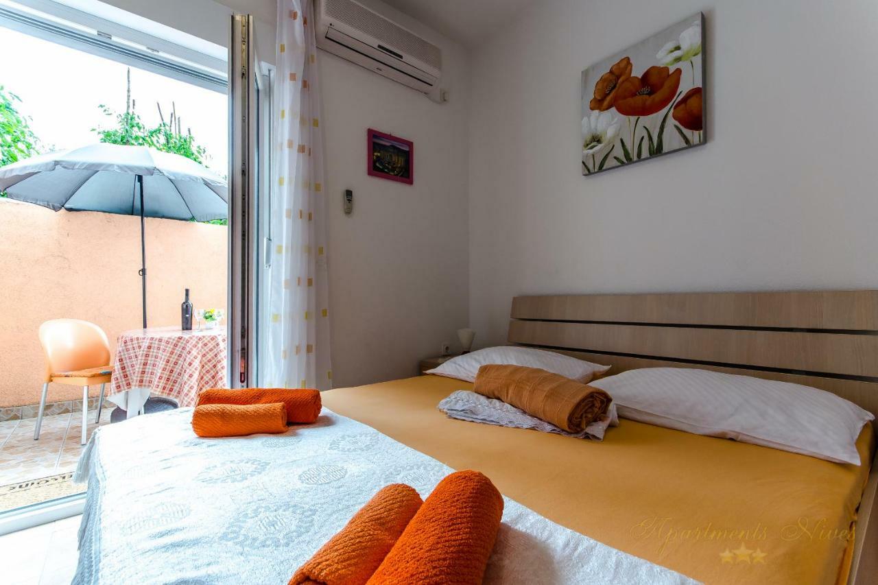 Apartments Nives Suhi Potok Есенице Экстерьер фото